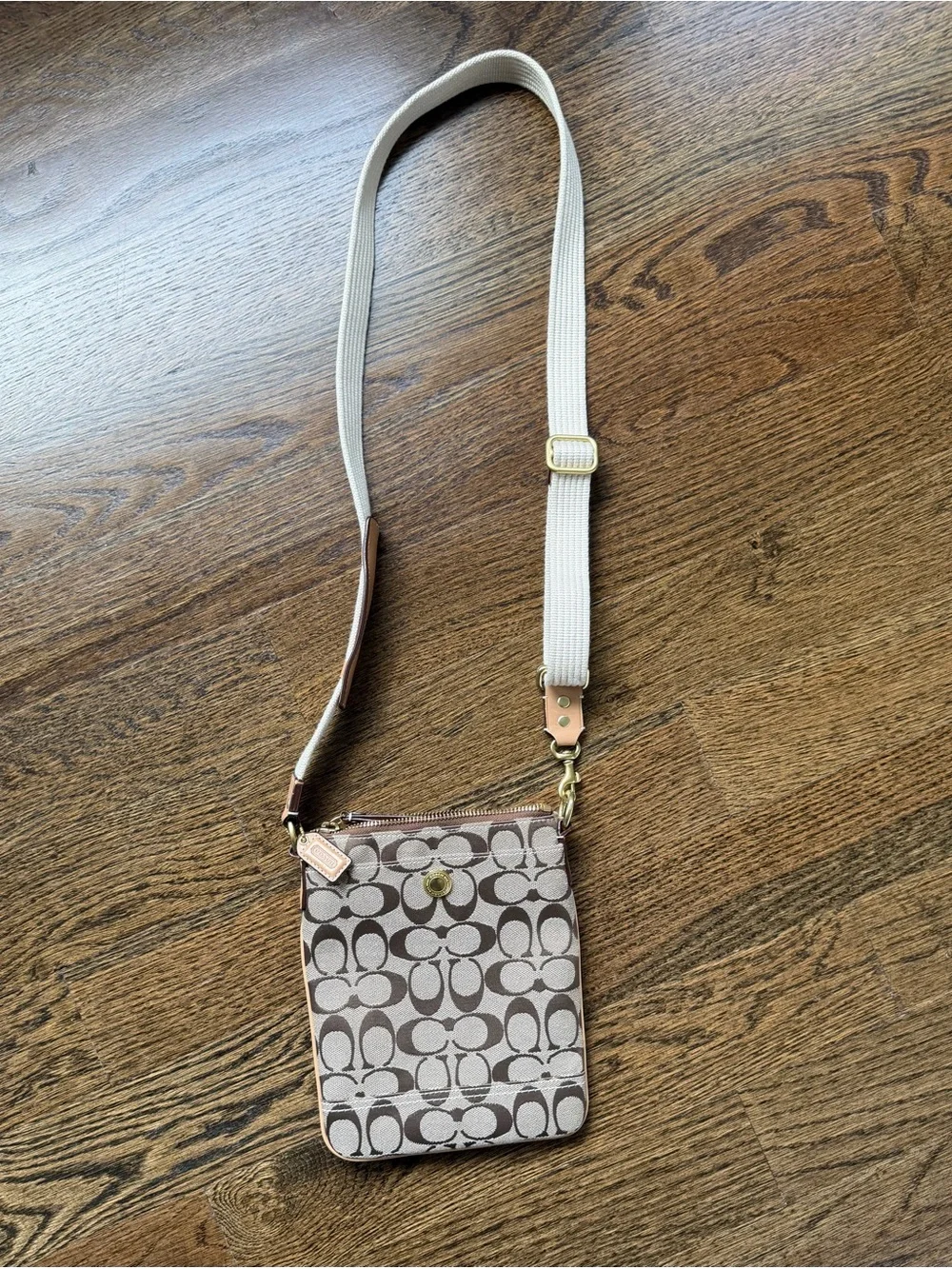 Vintage Coach Small Crossbody Bag in Beige Brown